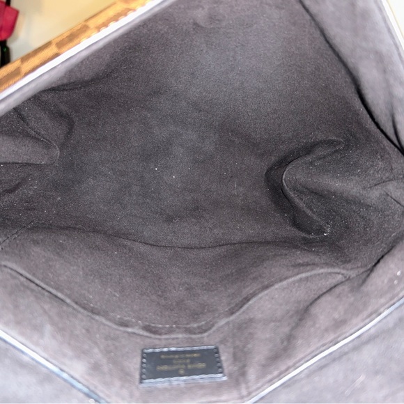 Louis Vuitton Beaubourg MM Damier Ebene - Picture 8 of 15